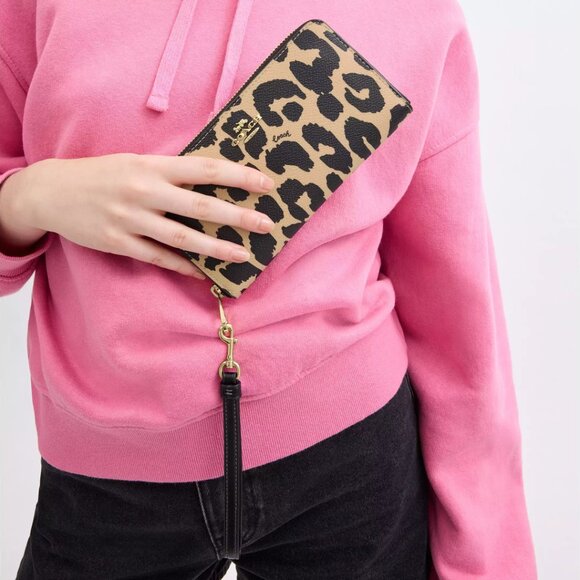 🐆 Coach Long Zip Around Wallet With Leopard Print - Picture 5 of 8